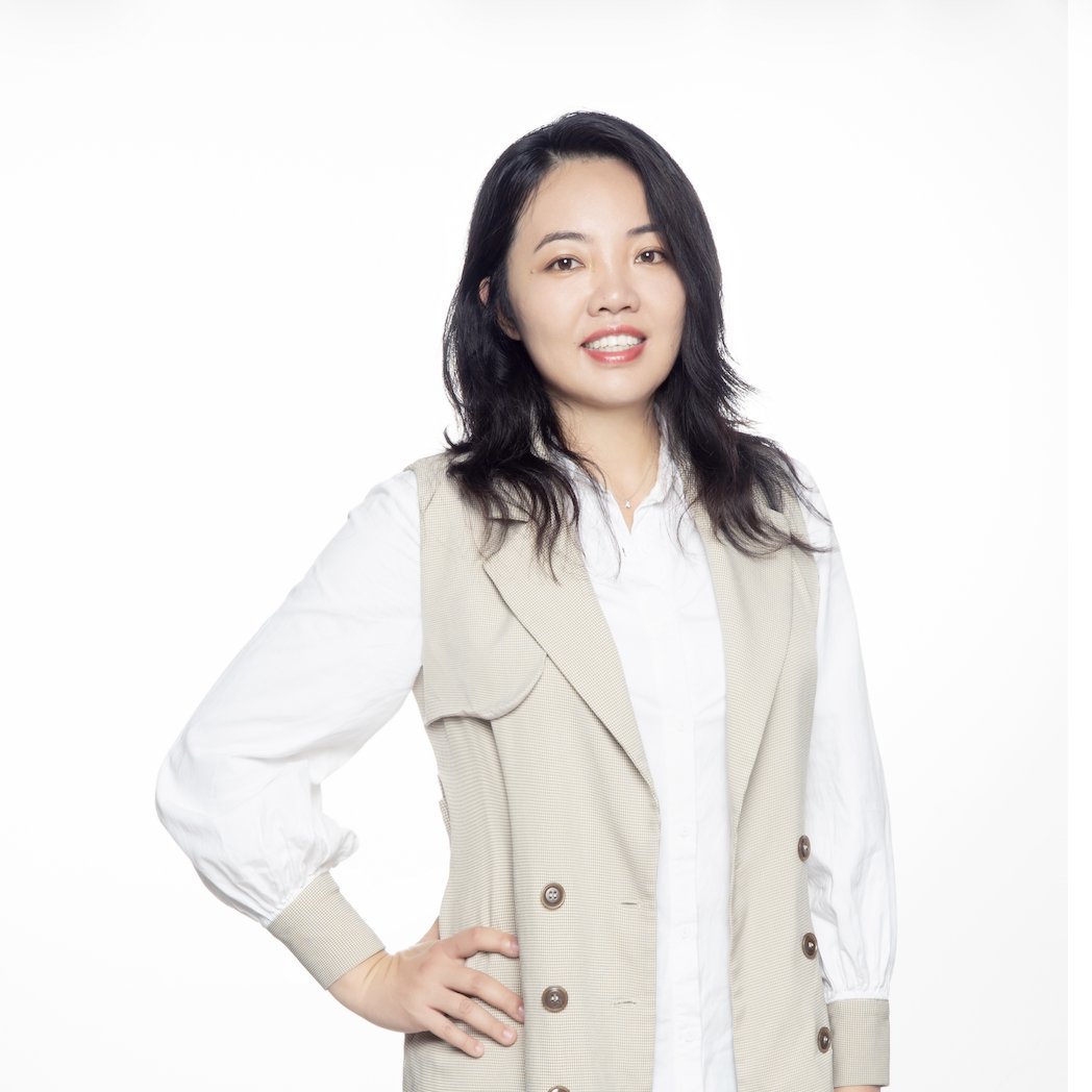 Elaine Li, San Francisco Peninsula Realtor — bilingual English / Mandarin, based in San Carlos